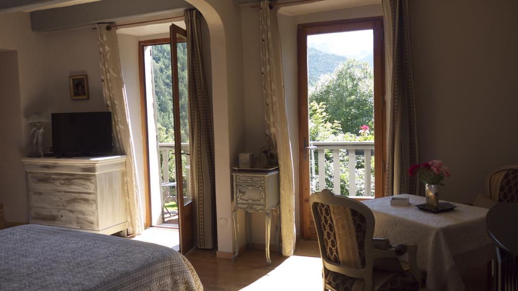 Bed and Breakfast Les Means Meolans-Revel Exterior foto