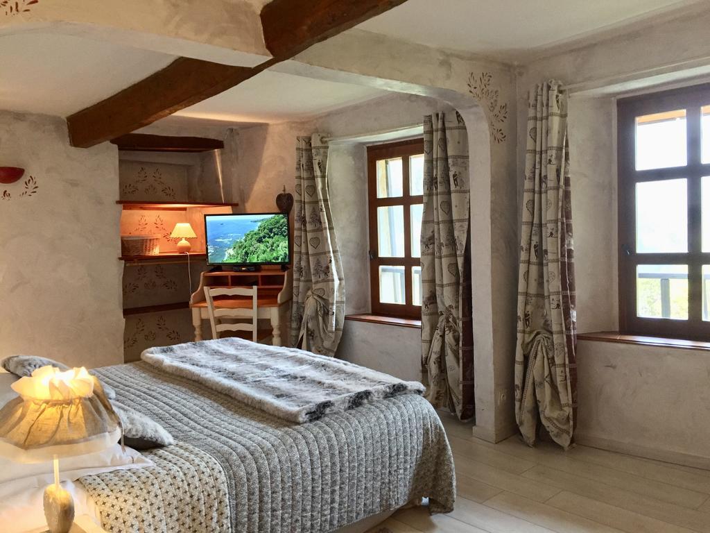 Bed and Breakfast Les Means Meolans-Revel Exterior foto
