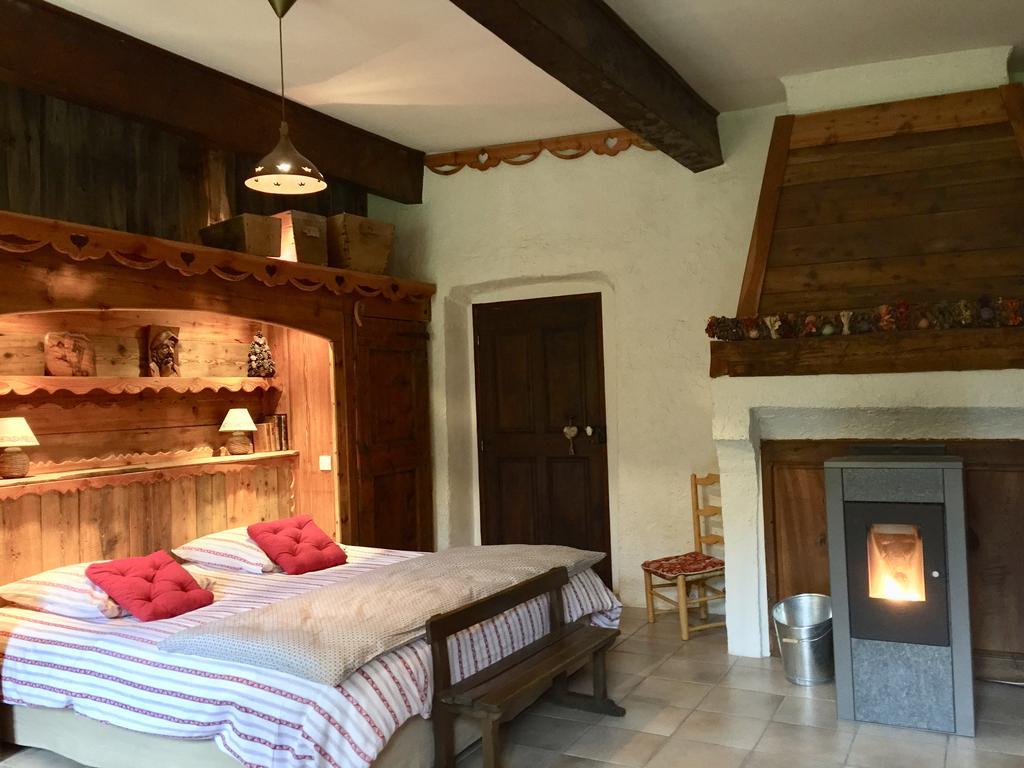 Bed and Breakfast Les Means Meolans-Revel Exterior foto