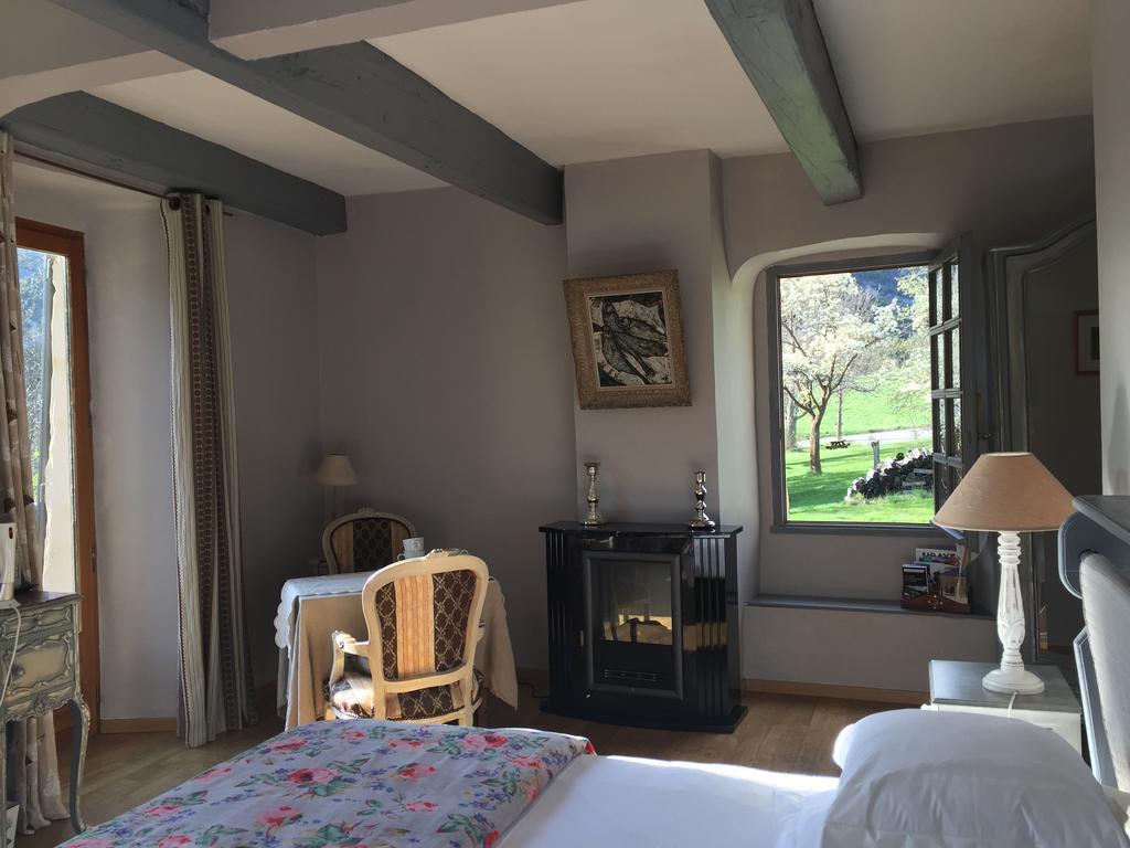 Bed and Breakfast Les Means Meolans-Revel Exterior foto