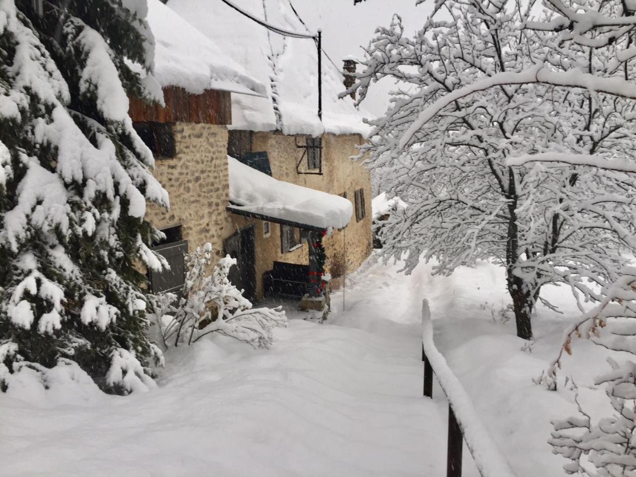 Bed and Breakfast Les Means Meolans-Revel Exterior foto